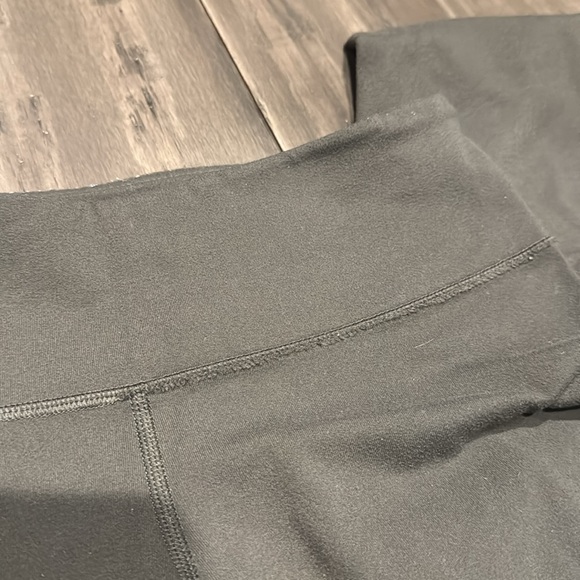 Olive green lulu lemon leggings - Picture 5 of 5